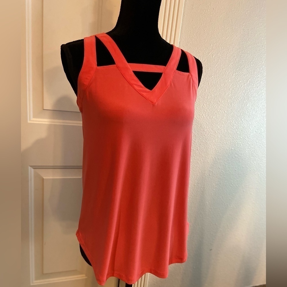 A.U.W.~Dark Coral Strappy Cage V-Neck Top~Sleeveless~Poly/Spandex Blend~Size S